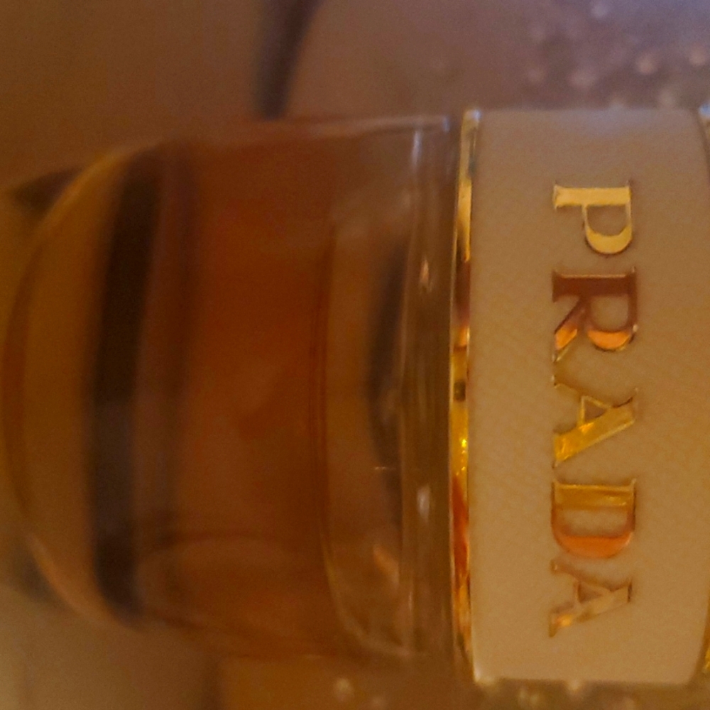 Prada candy - Picture 3 of 3